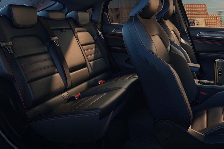 Renault Arkana Fastback 2022 interior rear seats