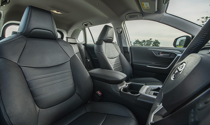 Toyota RAV4 Hybrid 2022 interior