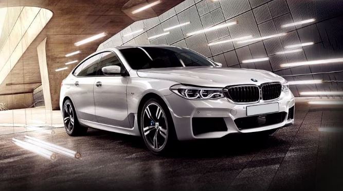 BMW 6 Series Gran Turismo Front angle View