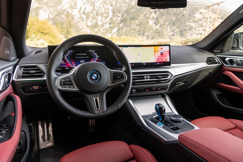 BMW i4 DashBoard